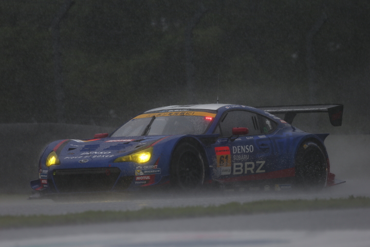 決勝レース: 佐々木孝太（GT300:SUBARU BRZ R&D SPORT）