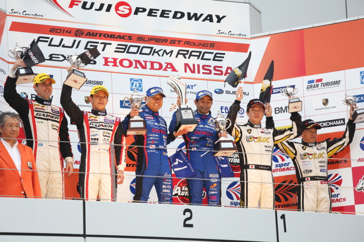 決勝レース: GT300クラスの表彰式