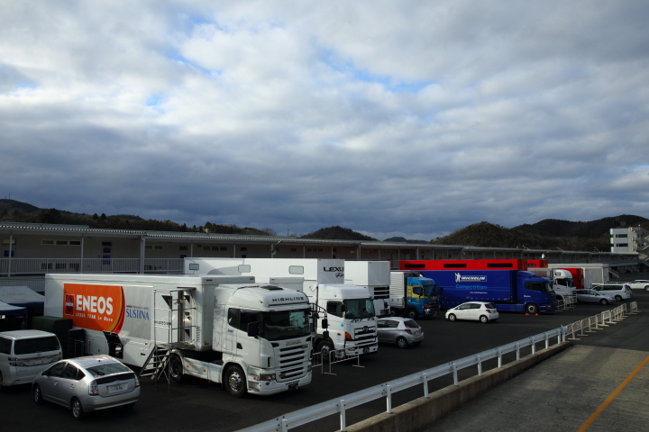 岡山国際サーキットでスーパーGTテストが始まった