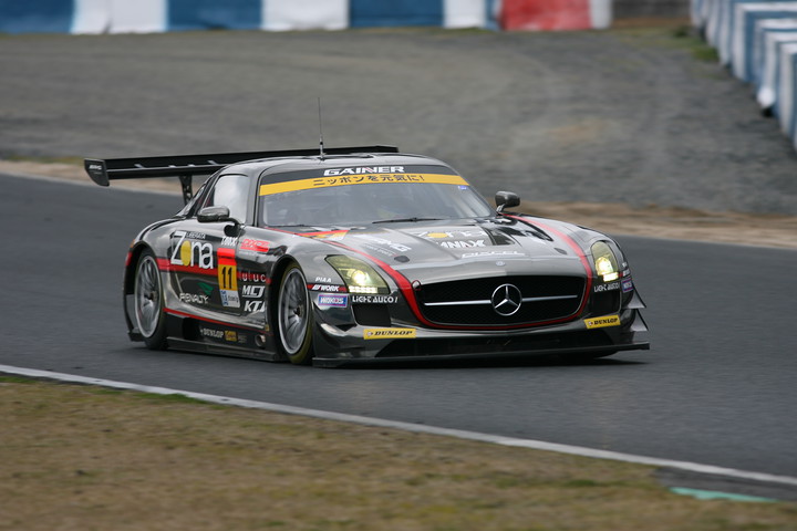 GT300クラス決勝3位は平中克幸／ビヨン・ビルドハイム組（GAINER DIXCEL SLS）