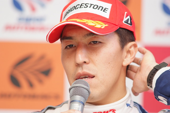 GT500クラス優勝の伊藤大輔（KeePer TOM'S RC F）