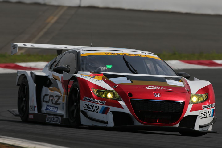 ノックアウト予選: GT300クラス予選5位の中山友貴／野尻智紀組（MUGEN CR-Z GT）