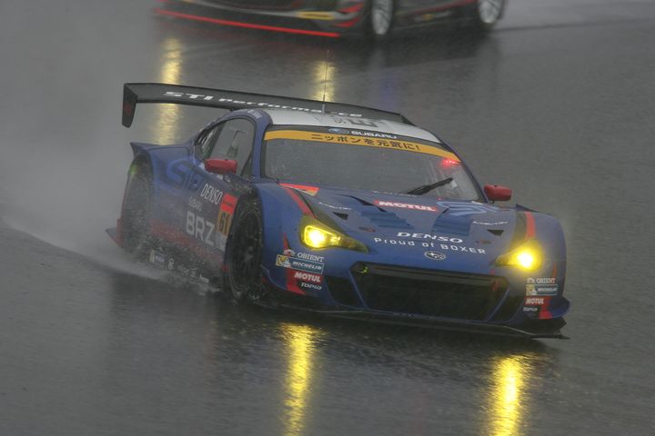 フリー走行: GT300クラストップタイムは佐々木孝太／井口卓人組（SUBARU BRZ R&D SPORT）