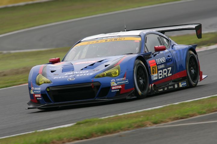 GT300クラスポールポジションは佐々木孝太／井口卓人組（SUBARU BRZ R&D SPORT）