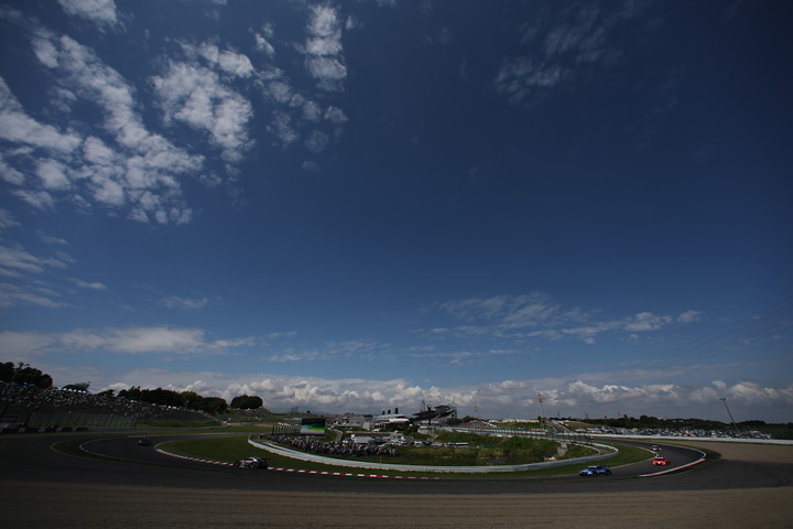 スタート時、上空には青空が広がった
