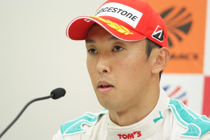 予選記者会見: GT500クラスポールポジションの中嶋一貴（PETRONAS TOM'S RC F）