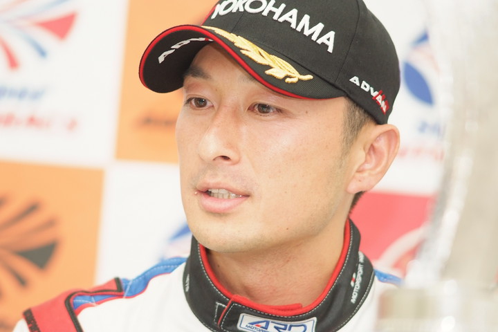 決勝記者会見: GT300クラスで優勝した佐藤晋也（GT300:TWS LM corsa BMW Z4）