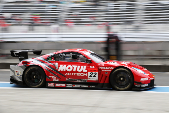 2006年のスーパーGTに参戦したMOTUL AUTECH Z