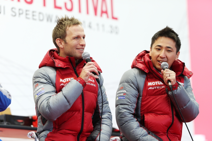 今シーズン、GT５００クラスでチャンピオンを獲得したMOTUL AUTECH GT-Rのロニー・クインタレッリと松田次生