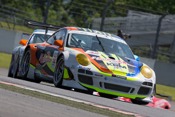 カテゴリー1、ポールポジションは高木真一／タカシ組（TEAM KRM GT3R）