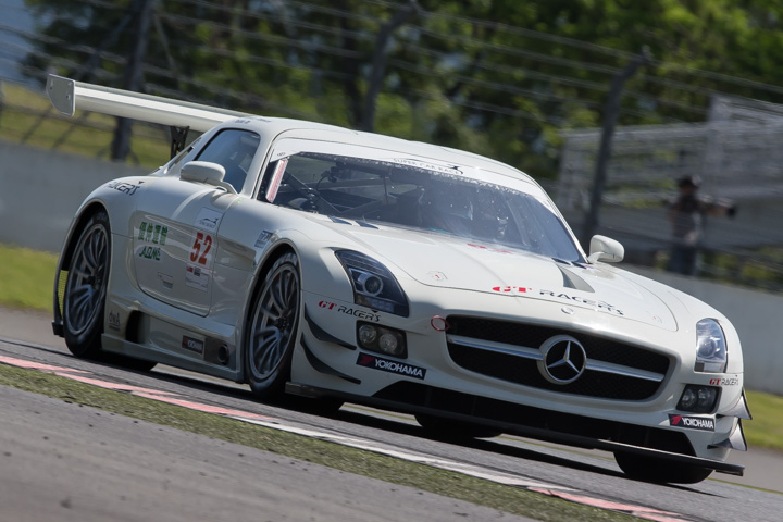 カテゴリー1、予選3位は伊藤良男／竹内浩典組（優伸・SHIFT SLS）