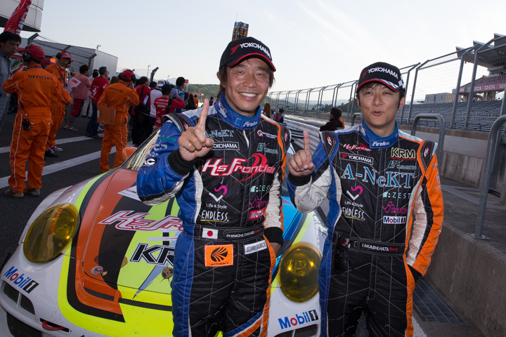 カテゴリー1優勝の高木真一／タカシ組（TEAM KRM GT3R）