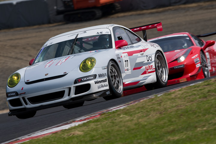 カテゴリーⅡ決勝2位は山脇大輔／植田正幸組（炙りや秀苑・シフト997GT3）