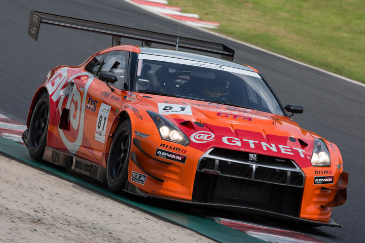 カテゴリーⅠ決勝2位の白井剛／青木孝行組（GNET MAKERS ADVAN NISSAN GT-R）