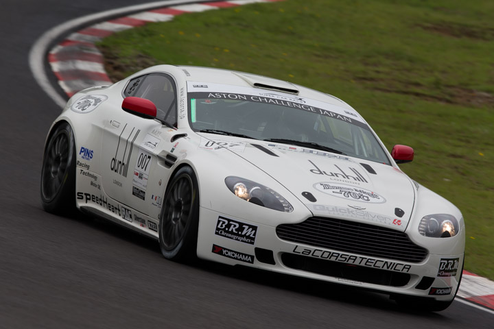 カテゴリー3ポールポジションはただ1台参加の森田將／赤根宏幸組（LCT VANTAGE GT4）