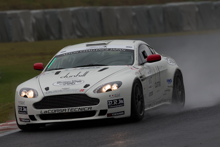 カテゴリーⅢ優勝は森田將／赤根宏幸組（LCT VANTAGE GT4）