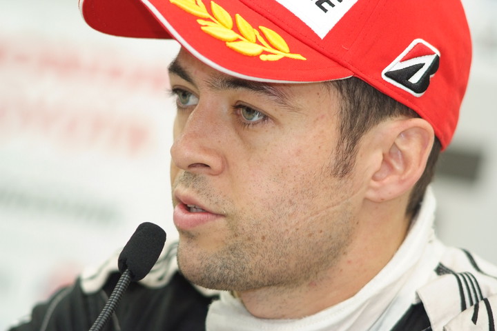 決勝レース1記者会見: 優勝したジョアオ・パオロ・デ・オリベイラ（Lenovo TEAM IMPUL）