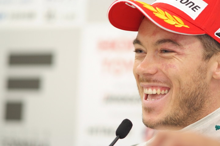 決勝レース2記者会見: 2位のアンドレ・ロッテラー（PETRONAS TEAM TOM'S）