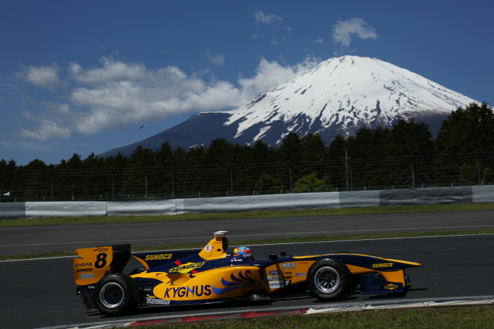 フリー走行: ロイック・デュバル（Team KYGNUS SUNOCO SF14）