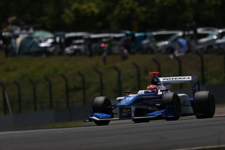 フリー走行: 中山雄一（KCMG Elyse SF14）