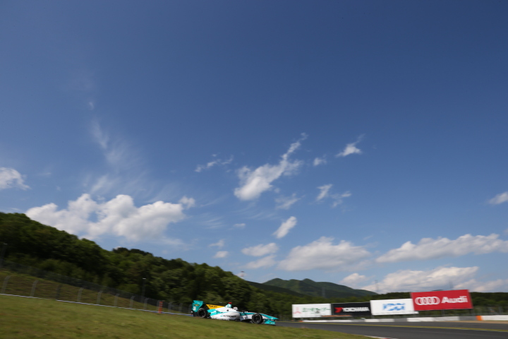 公式予選: アンドレ・ロッテラー（PETRONAS TOM’S SF14）