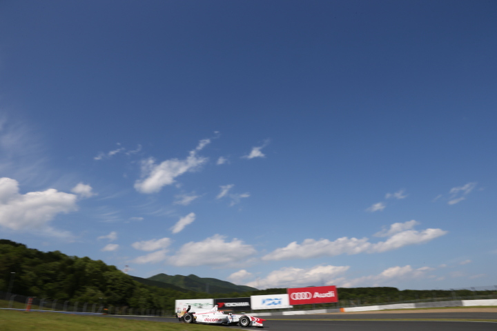 公式予選: 武藤英紀（DOCOMO DANDELION M41Y SF14）