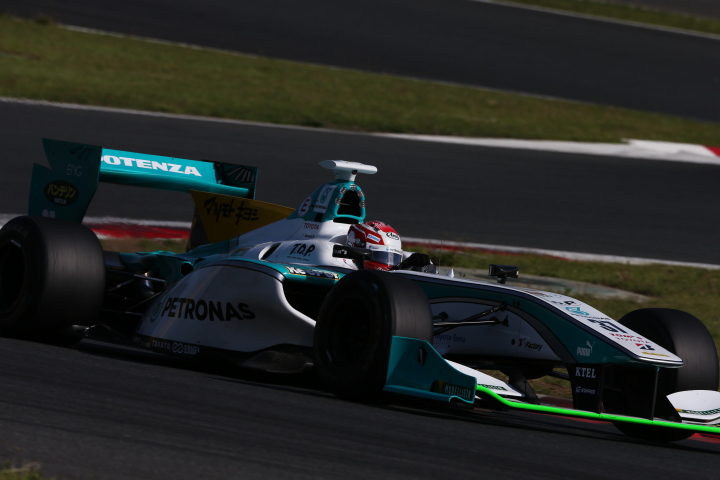 公式予選: 中嶋一貴（PETRONAS TOM’S SF14）