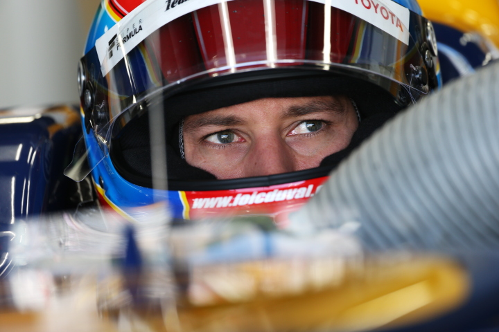 決勝レース1: ロイック・デュバル（Team KYGNUS SUNOCO SF14）