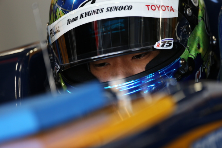 決勝レース1: 平川亮（ACHIEVEMENT Team KYGNUS SUNOCO SF14）