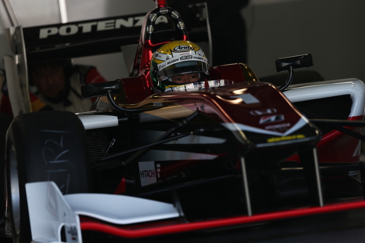 決勝レース1: 山本尚貴（TEAM 無限 SF14）