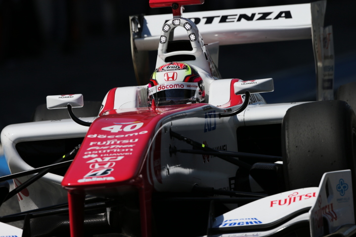 決勝レース1: 野尻智紀（DOCOMO DANDELION M40T SF14）