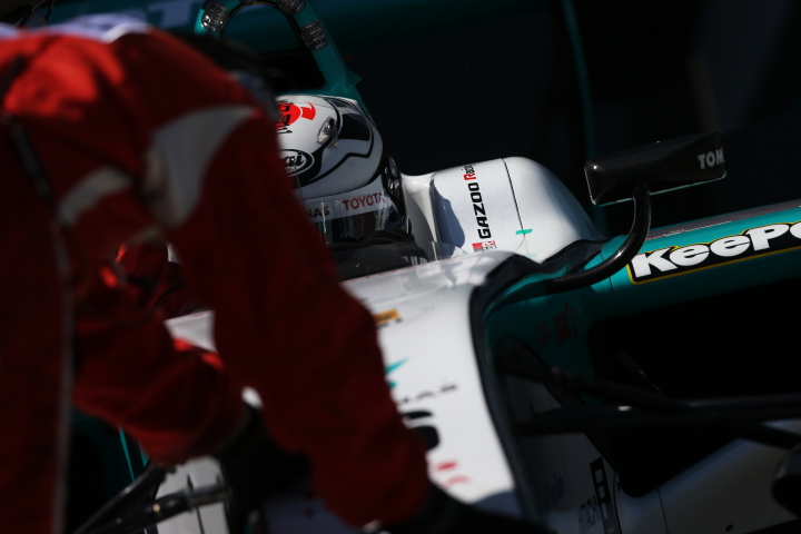 決勝レース1: アンドレ・ロッテラー（PETRONAS TOM’S SF14）