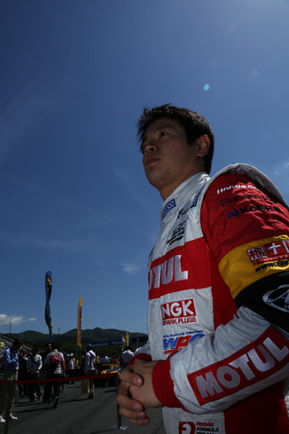 決勝レース1:  中山友貴（TEAM 無限 SF14）