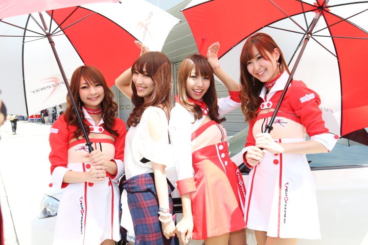 ピットウォーク: レースクイーン