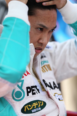 決勝レース2: 中嶋一貴（PETRONAS TOM’S SF14）