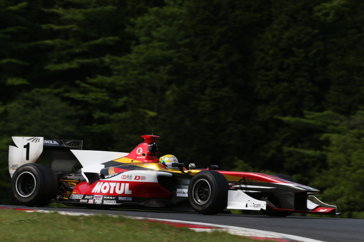 決勝レース2: 山本尚貴（TEAM 無限 SF14）