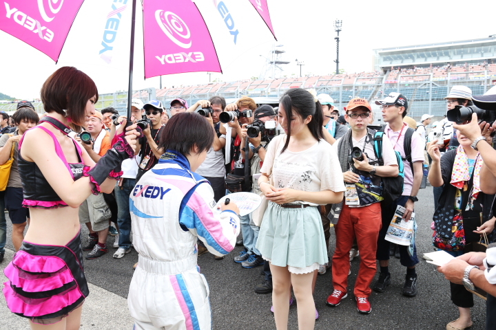 ピットウォーク: 全日本F3に出場している三浦愛