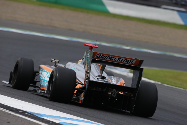 ノックアウト予選: 国本雄資（P.MU/CERUMO・INGING）