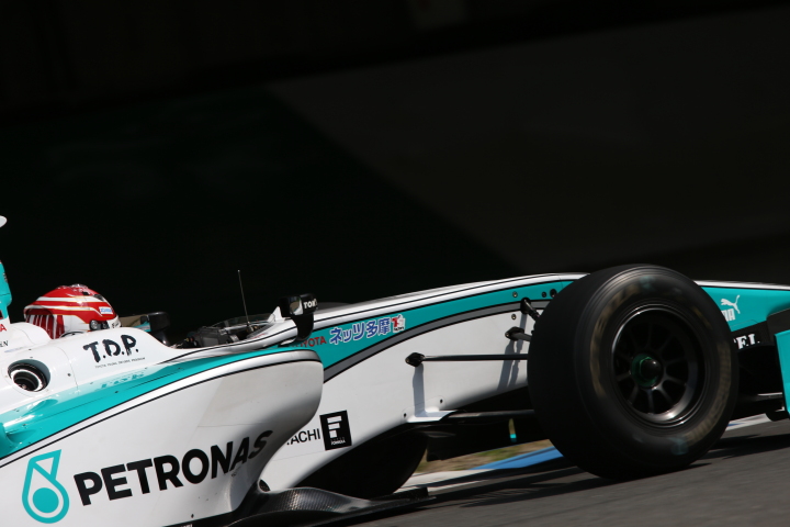 フリー走行2回目: 中嶋一貴（PETRONAS TEAM TOM'S）