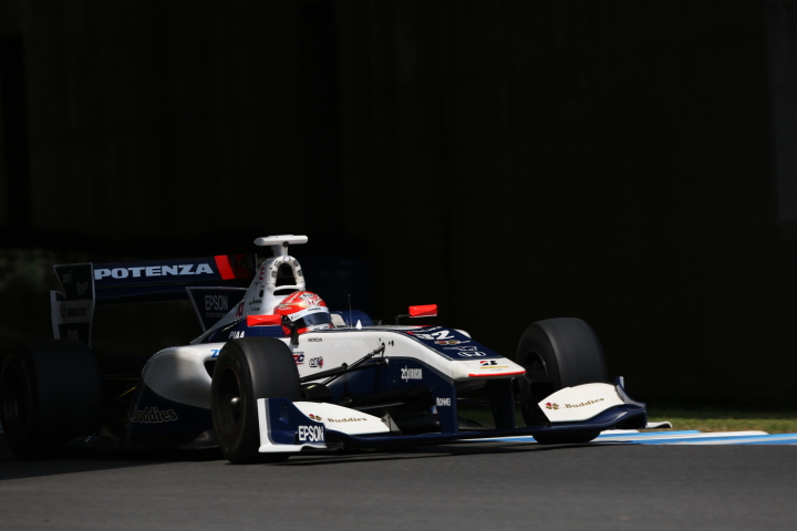 フリー走行2回目: 小暮卓史（NAKAJIMA RACING）