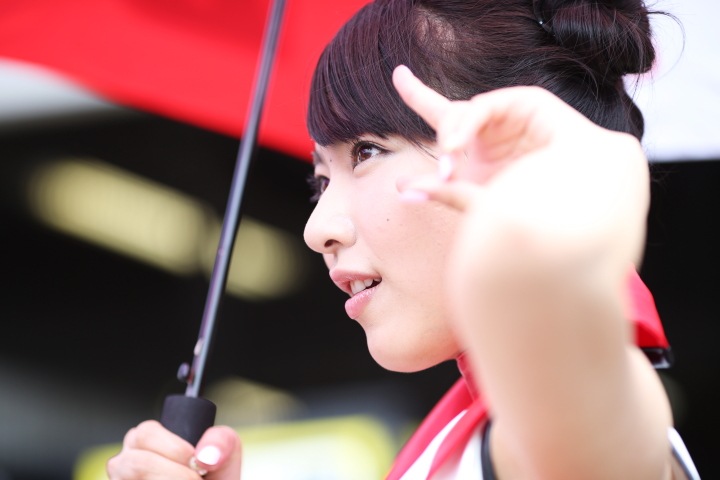 ピットウォーク: レースクイーン