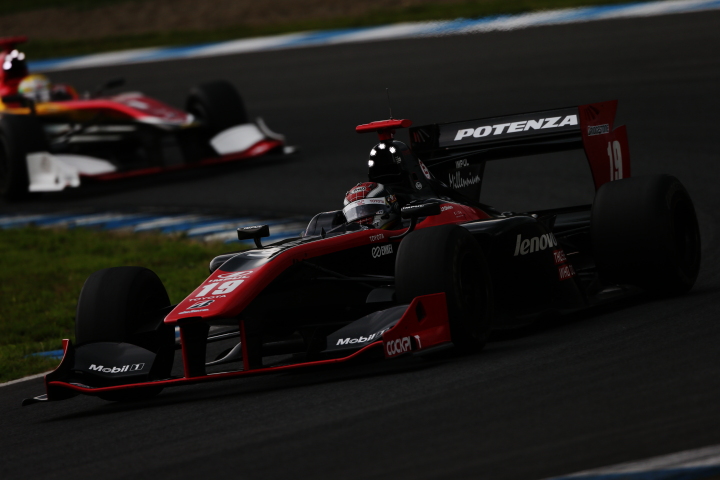 決勝レース: ジョアオ・パオロ・デ・オリベイラ（Lenovo TEAM IMPUL）