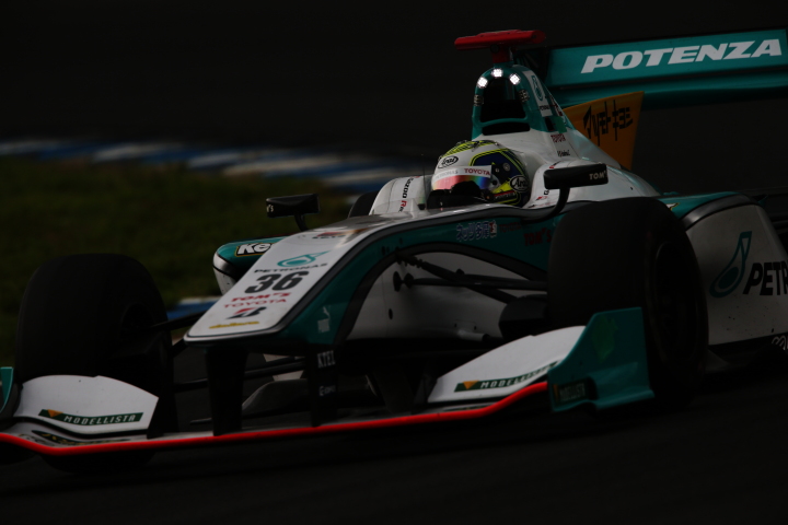 決勝レース: アンドレア・カルダレッリ（PETRONAS TEAM TOM'S）