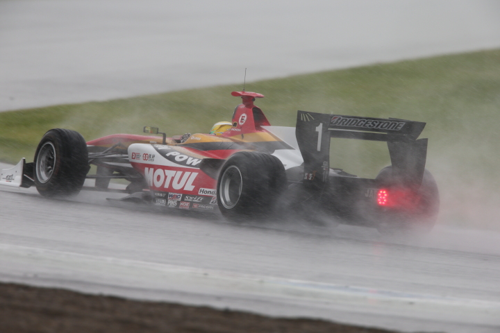 決勝レース: 山本尚貴（TEAM無限）