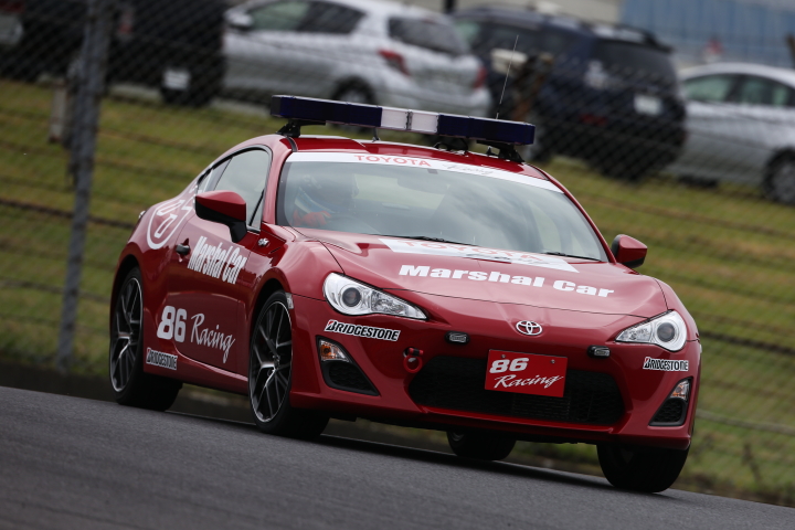 オートポリスのマーシャルカーはトヨタ86