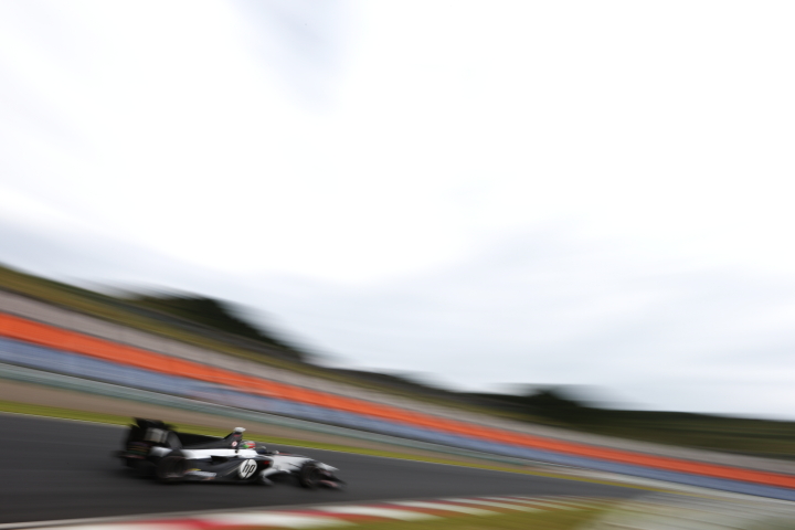 フリー走行1回目: ヴィタントニオ・リウッツィ（HP REAL RACING）