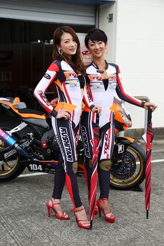 ピットウォーク: レースクイーン