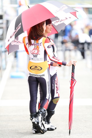 ピットウォーク: レースクイーン