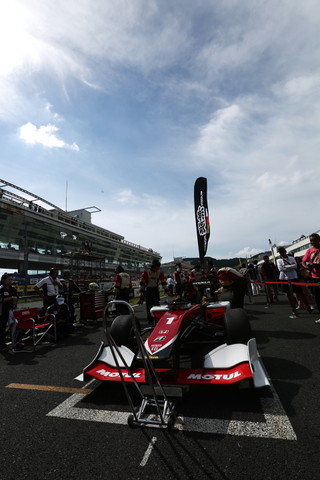 スターティンググリッド: 山本尚貴（TEAM無限）