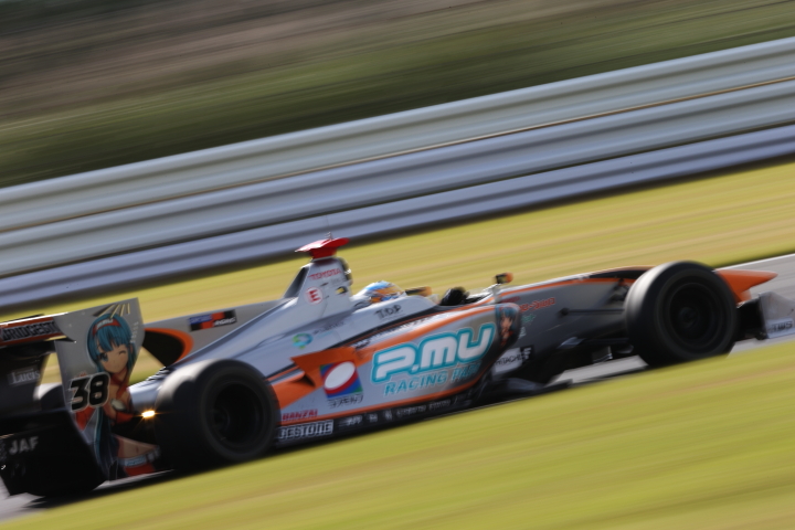 決勝レース: 石浦宏明（P.MU/CERUMO・INGING）